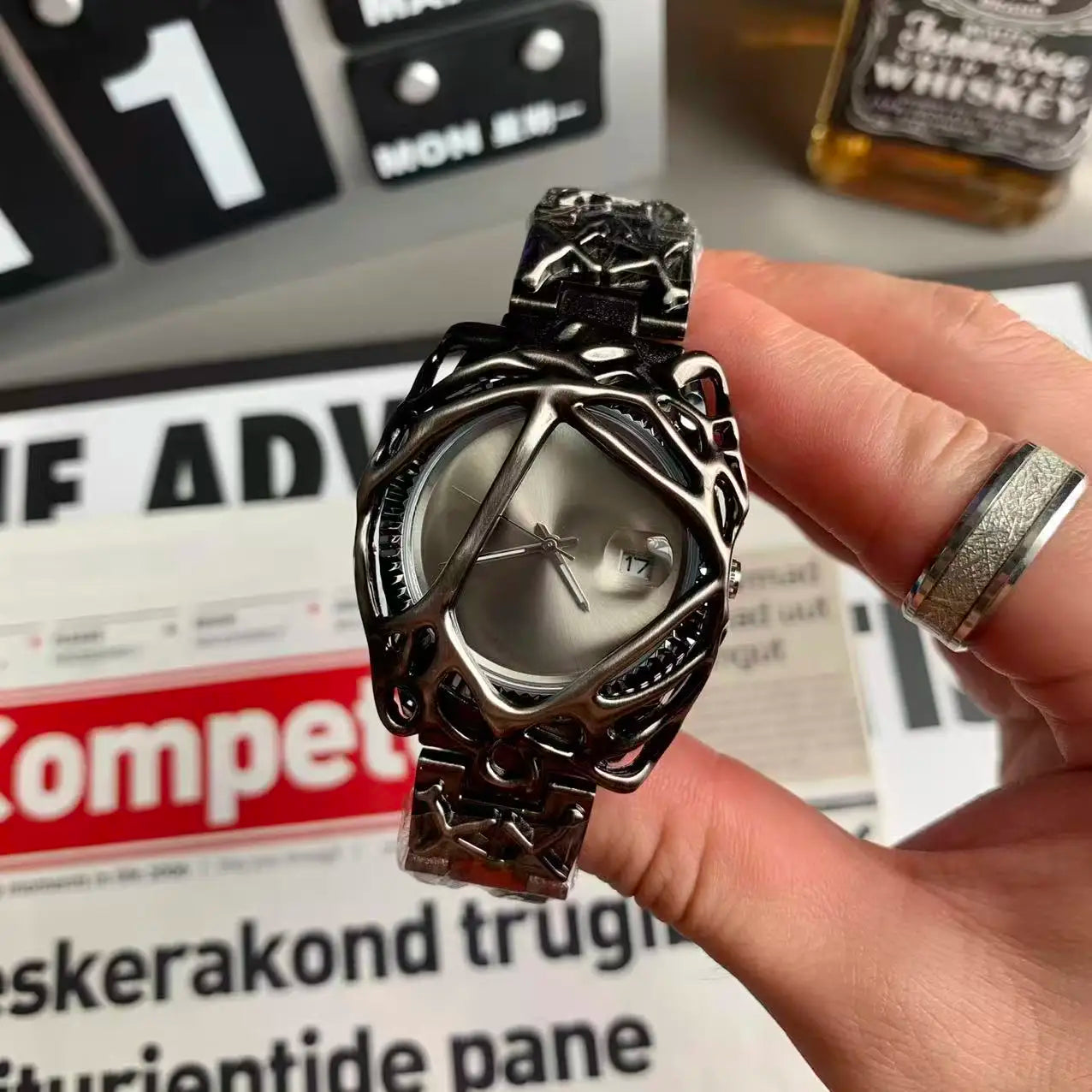 Men's Watch Unique Spider Web Y2K Quartz Timepiece Water-Resistant Luminous Date Business Fun Personality Watch