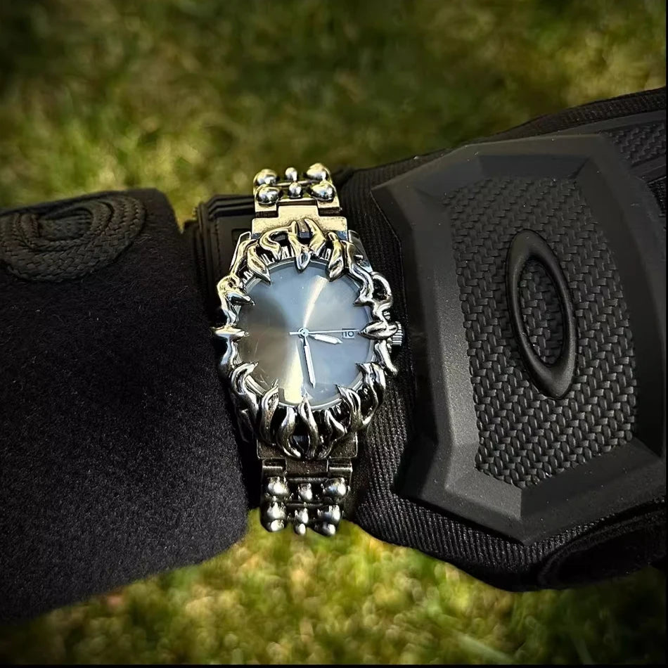 Original Quartz Watch Retro Croco Iris Shape Claw Watch Alabaster Style Retro Y2K European American Hip Hop Luxury Men Watch